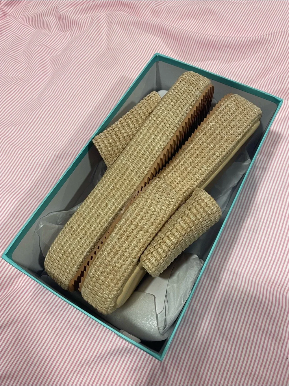 *NEW IN BOX* Natural raffia platform sandals, size 9